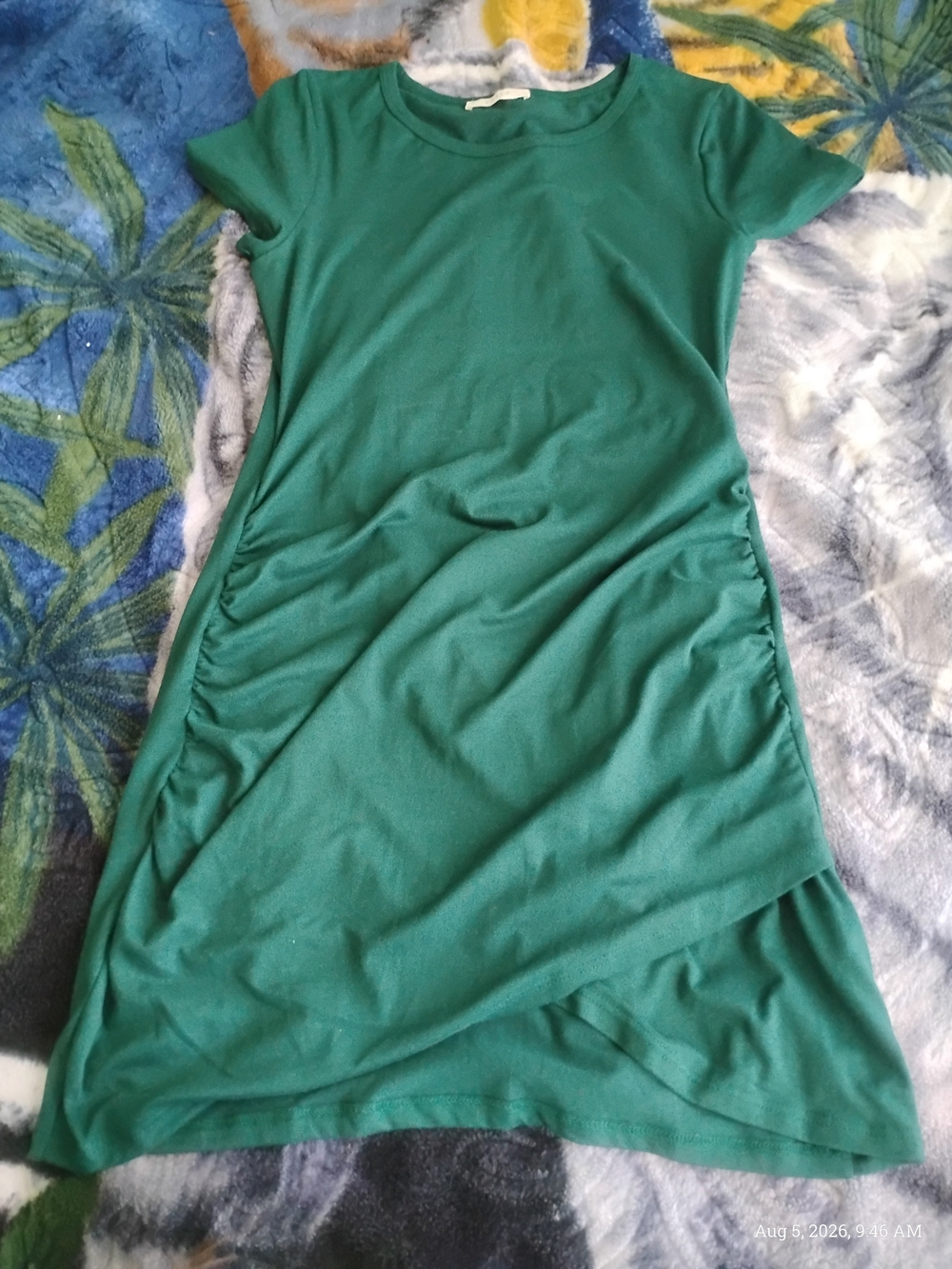 Green Short Sleeve Ruched Side Knit Dress - Women